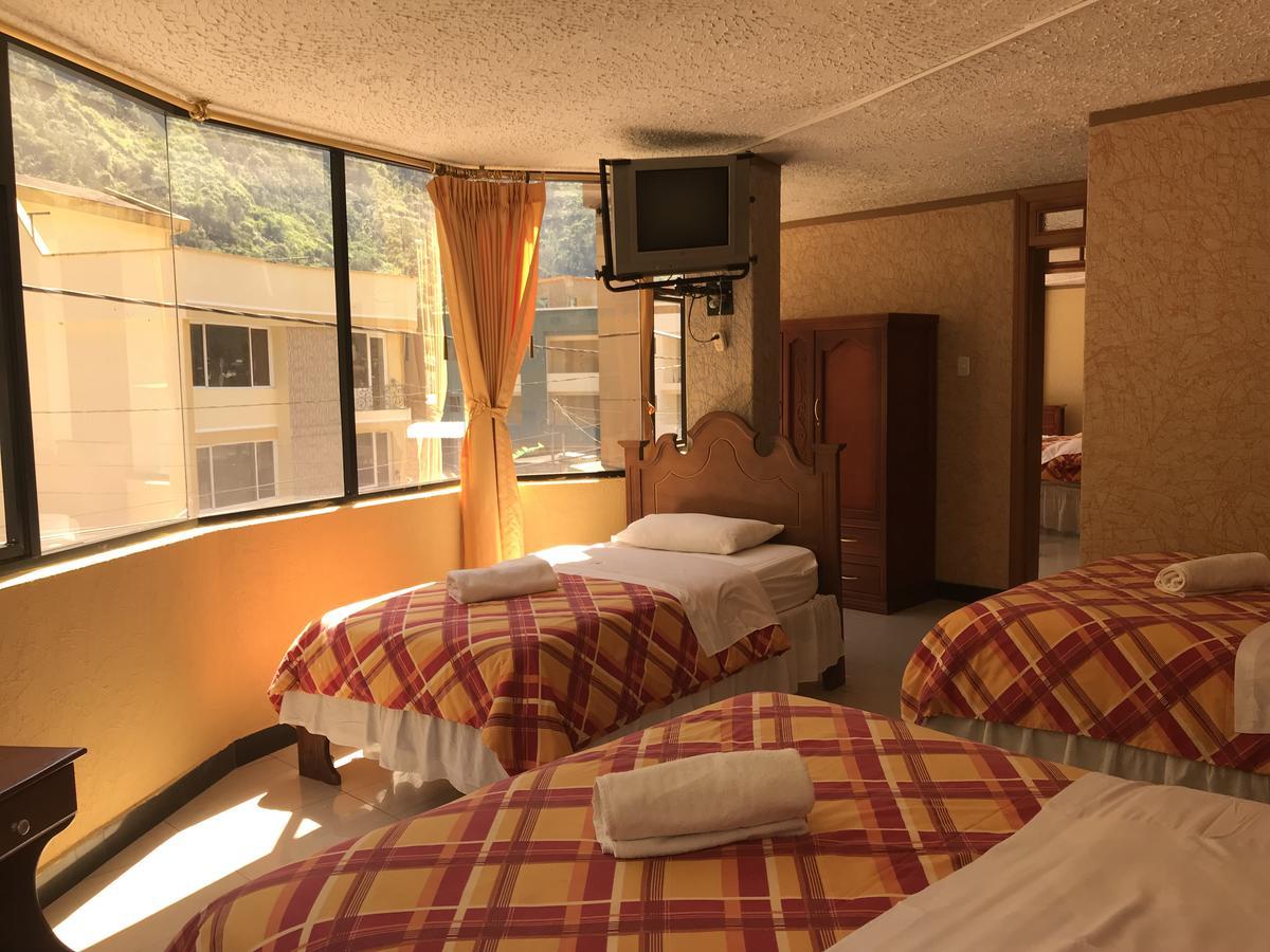 Hotel Puerta Del Sol Baños Exterior foto