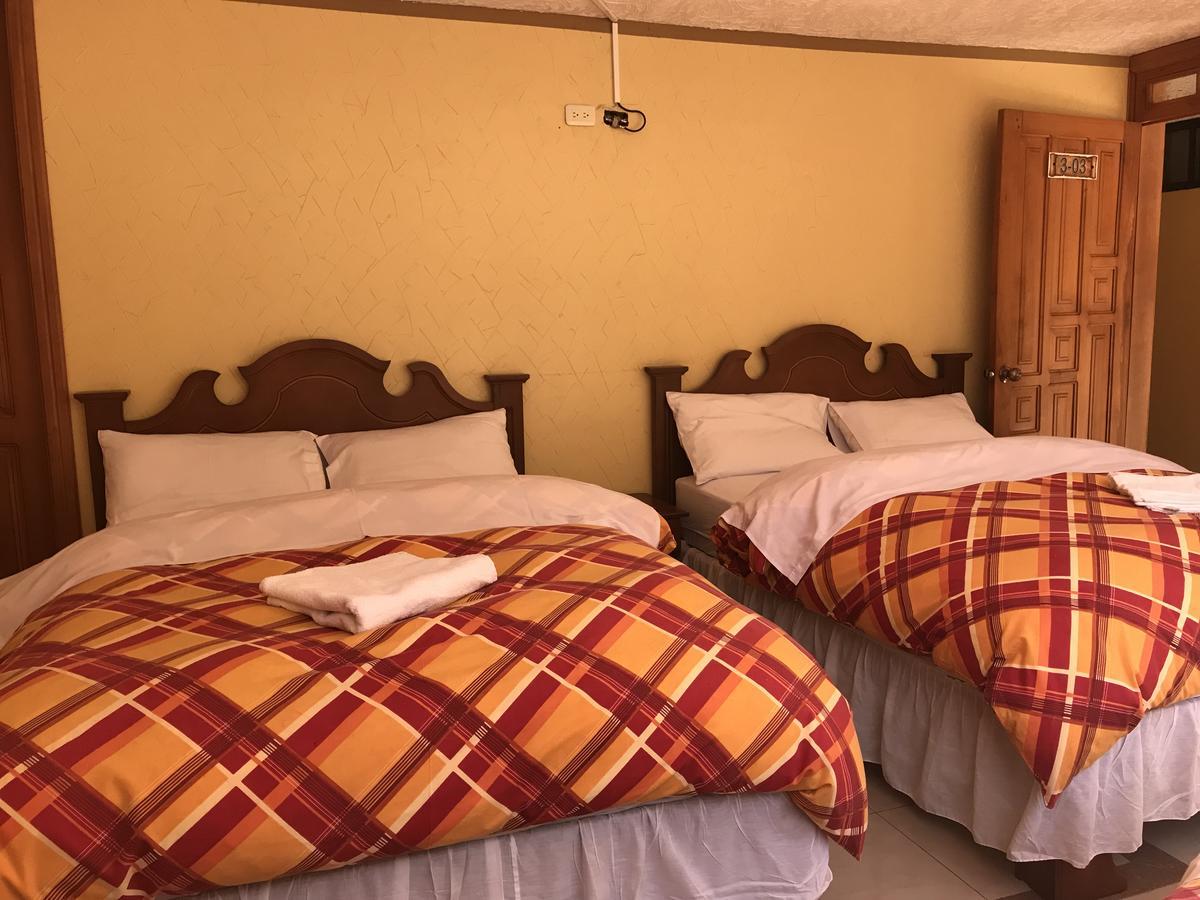 Hotel Puerta Del Sol Baños Exterior foto