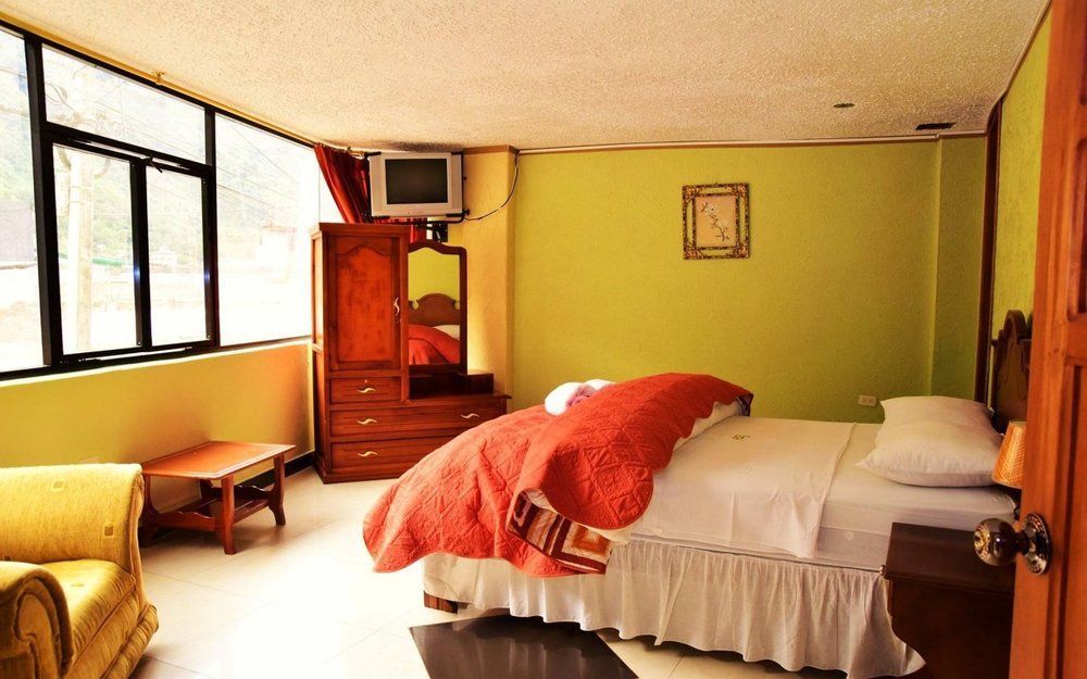 Hotel Puerta Del Sol Baños Exterior foto